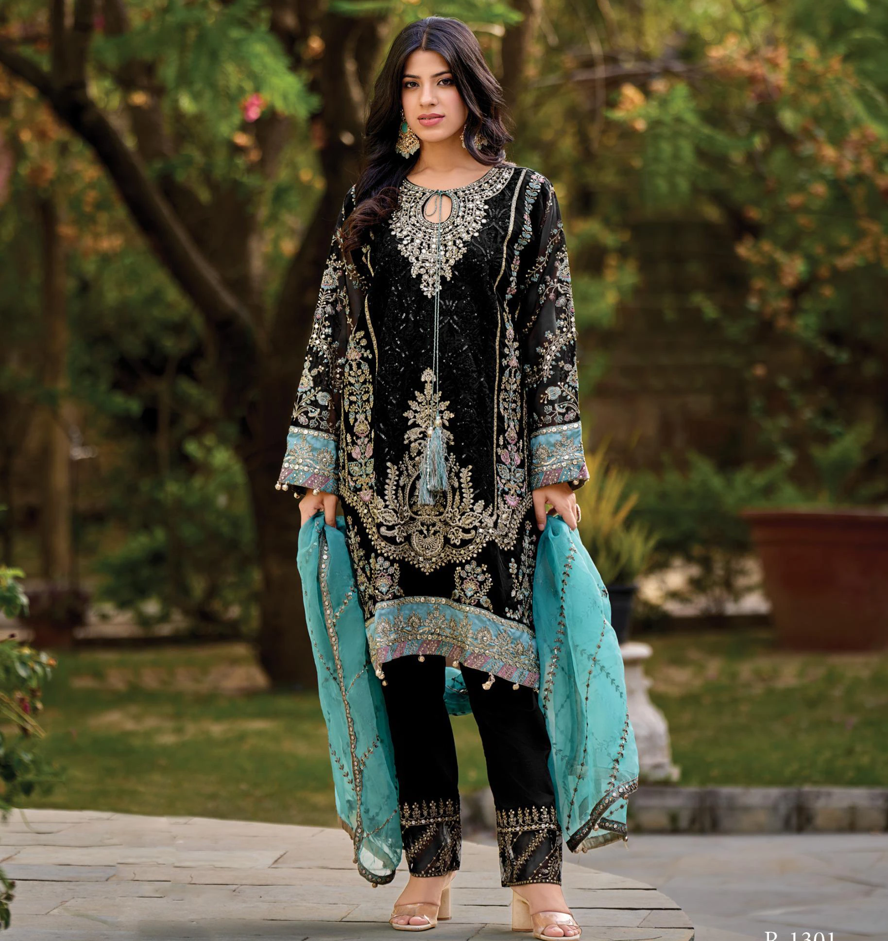 Shree Fabs 1301 Organza  Wholesale Pakistani Readymade Salwar Suit Catalog